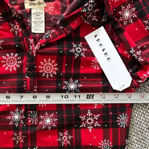 SHO SHO Snowflake Jumpsuit Pajamas With Hood Winter Holiday Christmas Festive M - Picture 6 of 8